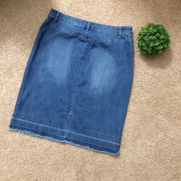 Christopher & Banks | NWT Denim Jean Skirt Raw Hem - Picture 4 of 5